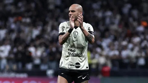 Foto: Fabio Giannelli/AGIF - Fábio Santos se aposentará no fim da temporada