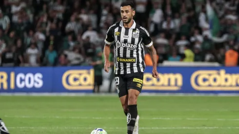 Foto: Robson Mafra/AGIF – Camacho não deve mais jogar pelo Santos