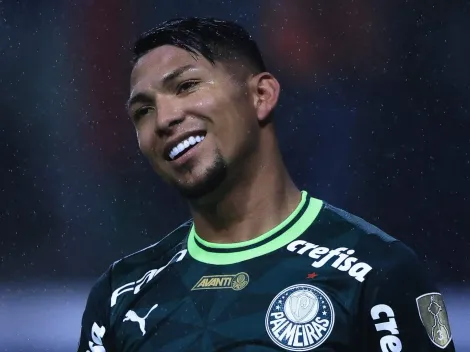 Rony zoa com rivais após mais um título do Palmeiras no Campeonato Brasileiro
