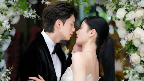 Song Kang (à esquerda) e Kim Yoo Jung (à direita) em My Demon – Foto: Reprodução/Netflix