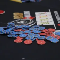 Dicas de poker: saiba quais são as atitudes corretas com diferentes ‘stacks’, entender essa dinâmica pode mudar os seus resultados
