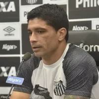 Teve mais \'consideração\' que alguns dos jogadores do atual elenco: Renato se pronuncia após rebaixamento do Santos