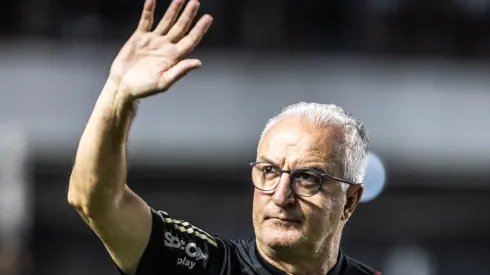 Dorival Junior tecnico do Sao Paulo durante partida contra o Bragantino no estadio Vila Belmiro pelo campeonato Brasileiro A 2023. Foto: Abner Dourado/AGIF