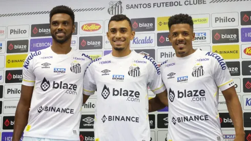 Torcida comemora saída após o rebaixamento. Foto: Fernanda Luz/AGIF