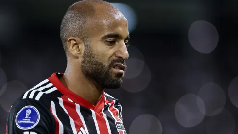 Lucas Moura aguarda negociação com o São Paulo e novidade veio nesta 2ª feira - Foto: Franklin Jacome/Getty Images