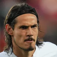 Cavani aceitou, contratação de lotar aeroporto: Atacante topa jogar no Brasil