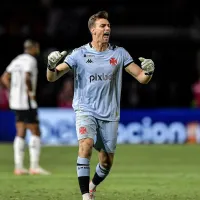 Léo Jardim, do Vasco, é o segundo colocado em defesas difíceis no Brasileirão