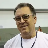 Em busca de uma recuperação após rebaixamento, o presidente do Santos, Marcelo Teixeira, promete grandes renovações