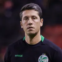 Divergências na negociação entre Santos e Thiago Carpini envolvem presença inusitada e outra proposta