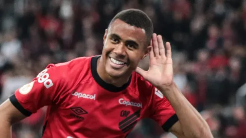 Erick soma 218 jogos pelo Furacão. Foto: Robson Mafra/AGIF