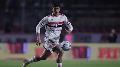 Torcida opina sobre Alan Franco. Foto: Ettore Chiereguini/AGIF