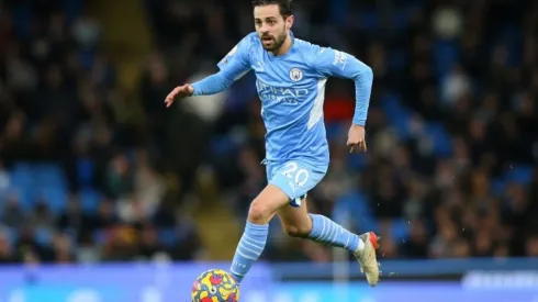 Foto: Alex Livesey/Getty Images - Bernardo Silva em partida pelo Manchester City
