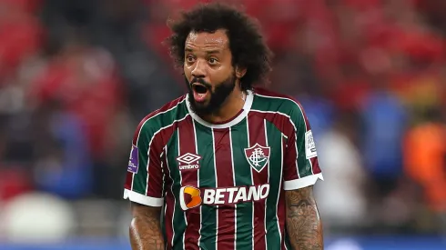 Marcelo sofreu penalidade que resultou no primeiro gol do Flu na vitória sobre Al Ahly - Foto: Francois Nel/Getty Images)