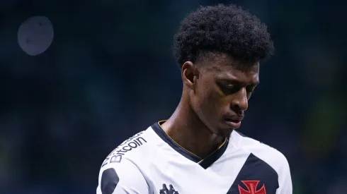 Robson Bambu jogador do Vasco lamenta substituição durante partida contra o Palmeiras no estádio Arena Allianz Parque pelo campeonato Brasileiro A 2023. Fabio Moreira Pinto/AGIF