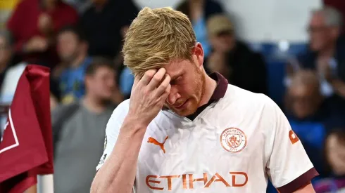 De Bruyne está fora do Mundial de Clubes. (Photo by Michael Regan/Getty Images)