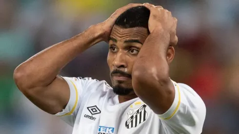Joaquim jogador do Santos lamenta chance perdida durante partida contra o Cuiaba no estadio Arena Pantanal pelo campeonato Brasileiro A 2023. Gil Gomes/AGIF