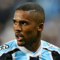 Confirmado agora (22/12): Douglas Costa aceita jogar no Santos e faz único pedido