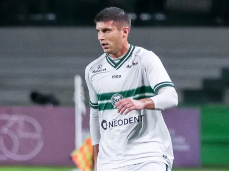 Vasco adota postura 'estranha' e situação envolvendo Kuscevic chama atenção