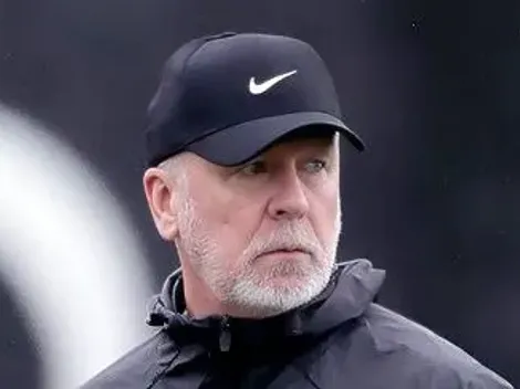 Volante se despede do Corinthians e revela interesse de clubes