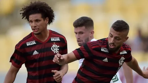 Arão e Léo Duarte
Foto: Thiago Ribeiro/AGIF