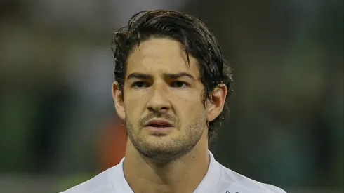 Alexandre Pato foi oferecido e recusado pelo Santos e apareceu um clube interessado pela contratação para 2024
