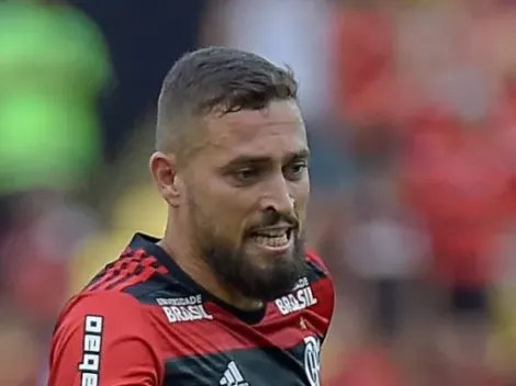 Ronaldo vai abrir o bolso? Cruzeiro já sabe o valor para contratar zagueiro ex-Flamengo