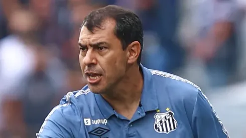 Fabio Carille tecnico do Santos durante partida contra o Corinthians no estadio Arena Corinthians pelo campeonato Brasileiro A 2021. Marcello Zambrana/AGIF
