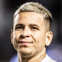 Vai vestir preto e branco, cria da Academia: Santos define ex-Palmeiras como substituto de Soteldo e palmeirenses repercutem