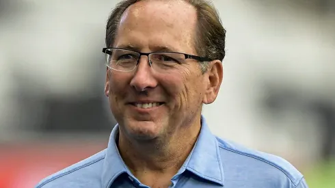 John Textor, dono da SAF do Botafogo antes da partida contra o Bahia no estadio Engenhao pelo campeonato Brasileiro A 2023. Foto: Jorge Rodrigues/AGIF