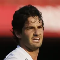 Não merecia passar por isso, que fim de carreira: Situação de Pato choca mundo da bola e chega voando no São Paulo