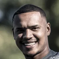 John encaminha retorno ao Brasil em 2024, mas não para jogar no Santos