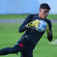 Acabou de subir e quer levar o substituto de Léo Jardim: Vitória negocia a contratação de goleiro do Vasco