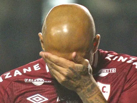 Após ser vice campeão mundial com o Fluminense, Felipe Melo é surpreendido em sua volta