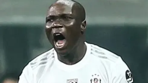 Aboubakar, comemorando gol do Besiktas contra o Galatasaray - Foto: Ahmad Mora/Getty Images