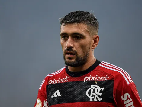 BATEU O MARTELO: Flamengo toma decisão sobre situação envolvendo parça de Arrascaeta