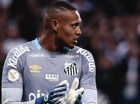 John fecha com time do Brasileirão por quatro anos e Santos define venda