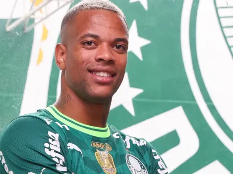 ABUSADO!?! Caio Paulista mal chega e 'sacaneia' titular do Palmeiras