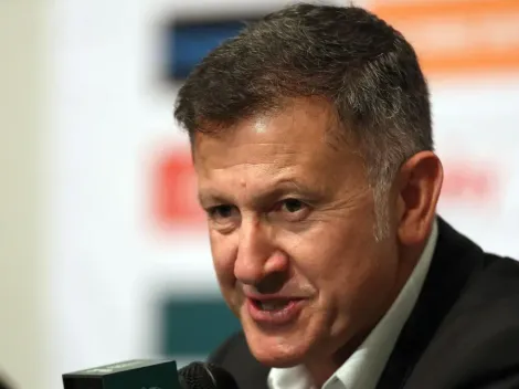 Olha o chapéu: Athletico-PR 'supera' Corinthians, anuncia novo reforço e Juan Carlos Osório comemora