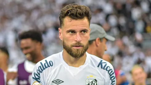 Lucas Lima está fora dos planos do Santos para a temporada de 2024
