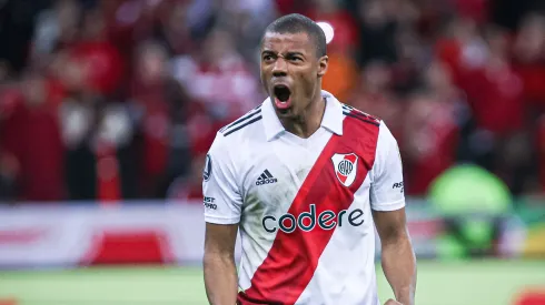 De La Cruz revela o motivo por ter escolhido número. Foto: Maxi Franzoi/AGIF