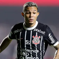 Ele voltou, Fiel: Menos de seis meses após deixar o Corinthians, Adson volta ao futebol brasileiro e jogará em \'rival\'