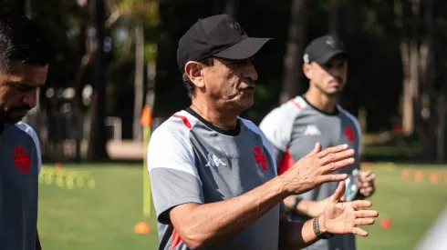 Ramón Díaz e companhia trabalham duro na pré-temporada pelo Vasco. Foto: Leandro Amorim | Vasco