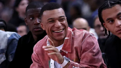 Mbappe votou em Lionel Messi no prêmio Fifa The Best. (Photo by Dean Mouhtaropoulos/Getty Images)