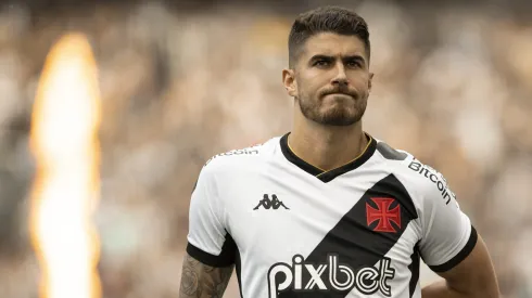 Pedro Raul ex-jogador do Vasco durante partida contra o Botafogo no estadio Engenhao pelo campeonato Brasileiro A 2023. Foto: Jorge Rodrigues/AGIF