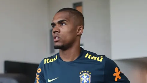 Douglas Costa, pela Seleção Brasileira – Foto: Lucas Figueiredo/CBF