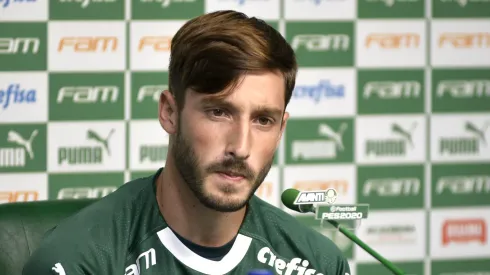 A diretoria do Flamengo está na Europa buscando acertar a chegada de reforços