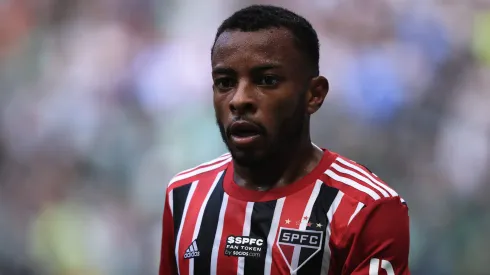 Wellington, lateral-esquerdo do São Paulo - Foto: Ettore Chiereguini/AGIF