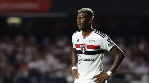 São Paulo continua trabalhando para renovar com Arboleda. Foto: Marcello Zambrana/AGIF