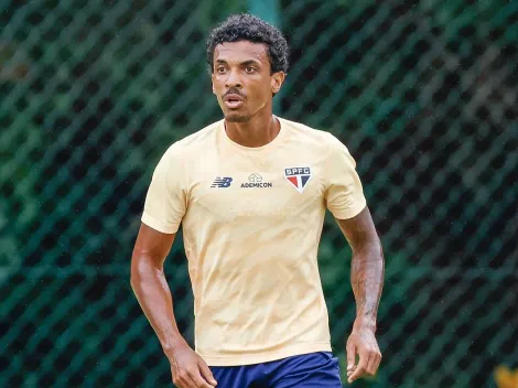 Luiz Gustavo é apresentado ao torcedor do São Paulo e admite influência de companheiros de equipe