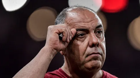 Braz recebe info no mercado. Foto: Thiago Ribeiro/AGIF